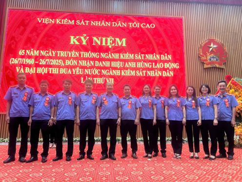 Viện kiểm sát nhân dân thành phố Đà Nẵng dự Kỷ niệm 65 năm Ngày truyền thống ngành Kiểm sát nhân dân (26/7/1960-26/7/2025) tại Viện kiểm sát nhân dân tối cao